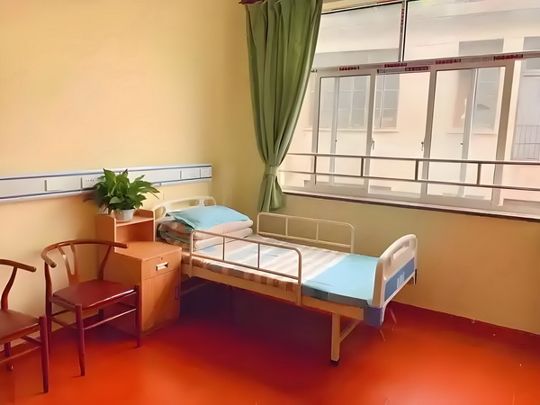 深圳留学生入户_袁姗姗哀牢山“上班记”：当明星特权遇上蚂蟥 来瞅看点五：明星特权遇瞅